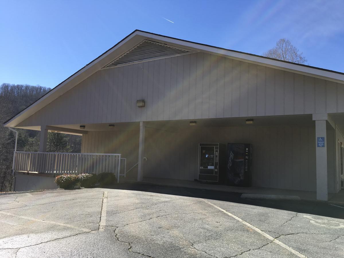 University Inn Cullowhee Exterior foto